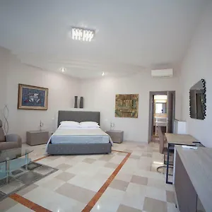 Cadorna House Pensión Milán